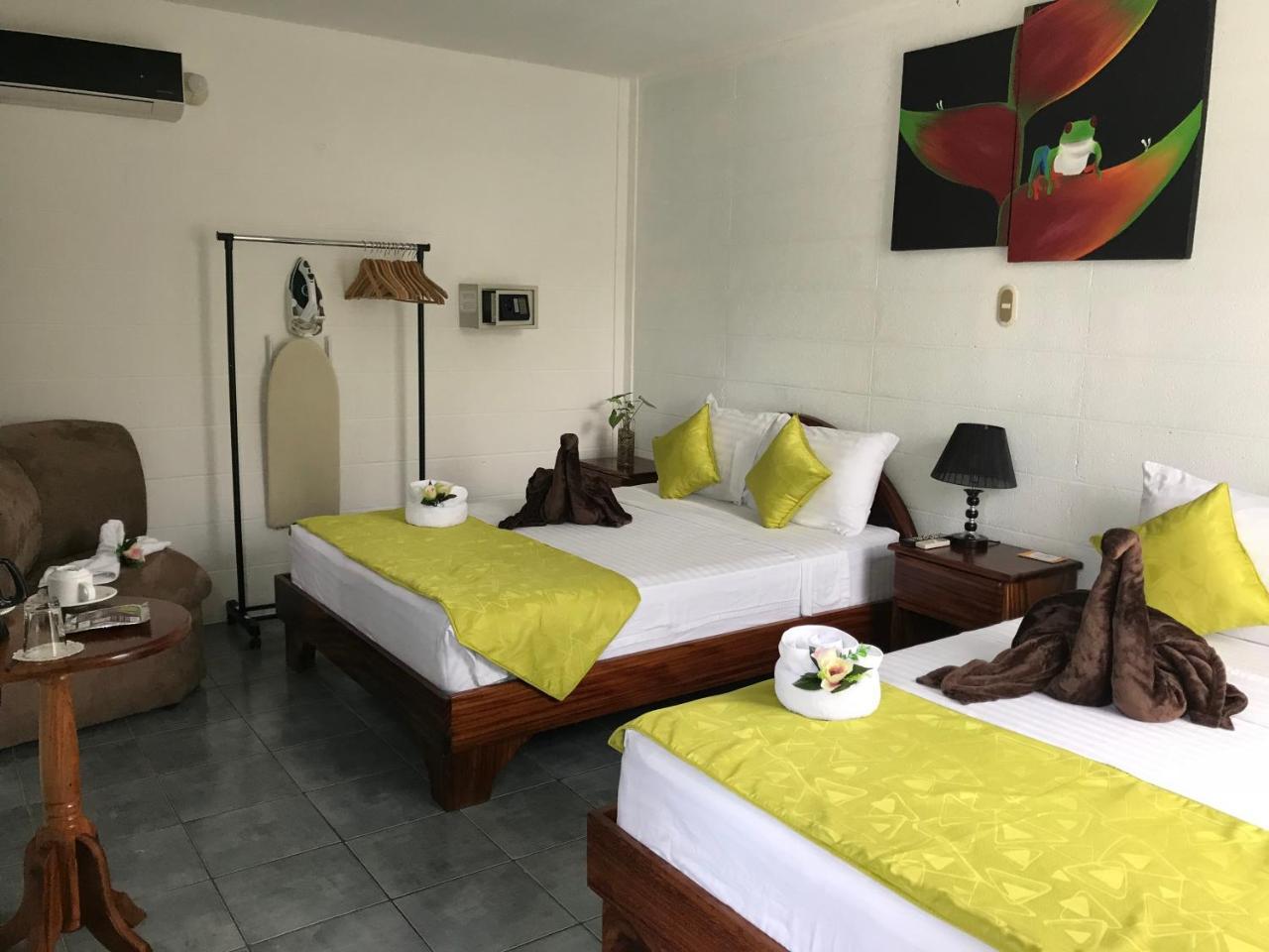 La Fortuna Backpackers Resort Dış mekan fotoğraf