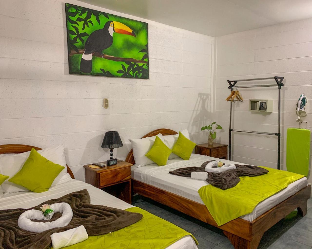 La Fortuna Backpackers Resort Dış mekan fotoğraf